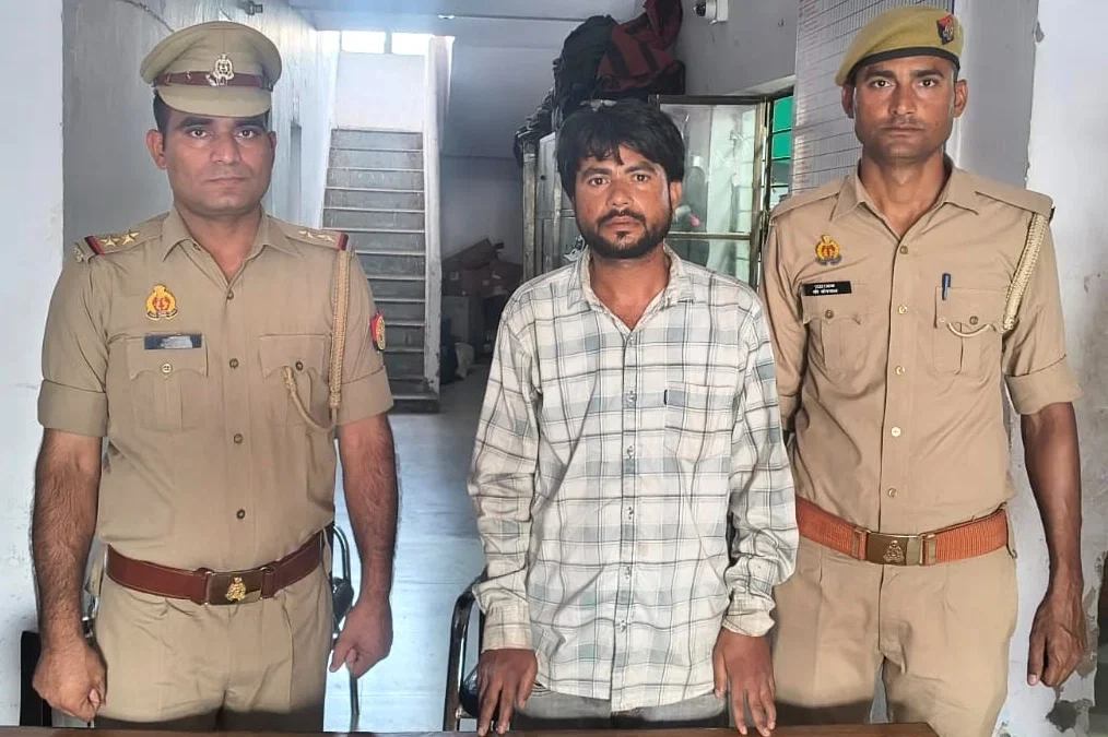हाथरस: दोहरे हत्याकांड का मुख्य आरोपी गौरव गिरफ्तार, जेवर व नकदी बरामद