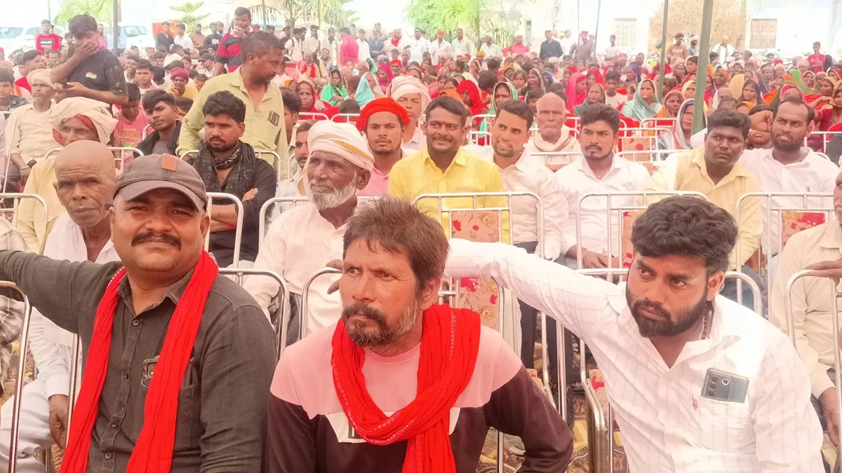 गोंडा: बाबू मसूरिया दीन पासी की जयंती पर पांच सूत्री मांगपत्र सौंपा गया