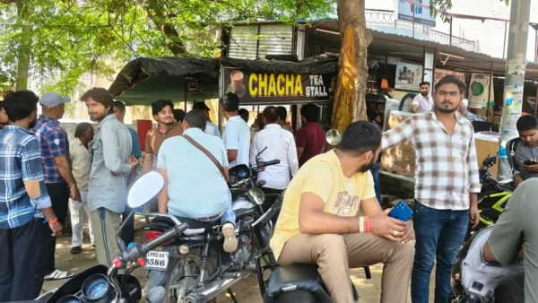 जालौन: कलक्ट्रेट गेट के सामने चाय की दुकान से करीब ₹90,000 का सामान व ₹6,000 नकद चोरी