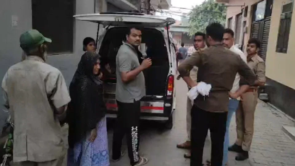 बुलंदशहर: प्रसव के दौरान महिला की मौत, परिजन बोले डॉक्टरों ने समय पर रेफर नहीं किया