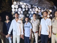 हापुड़: 55 लाख के कपड़ों से भरा कैन्टर बरामद, मुठभेड़ में 5 गिरफ्तार
