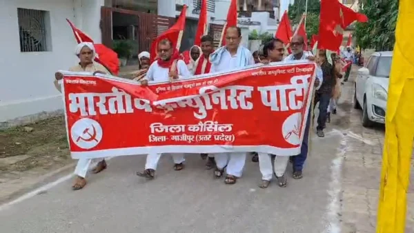 गाज़ियपुर: ज्ञानेश कुमार हटाओ मार्च, भाकपा‑माले ने राष्ट्रपति को ज्ञापन दिया