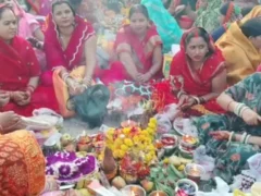 कानपुर नगर: माताओं ने संतान की लंबी आयु के लिए जितिया व्रत रखा, पूजा सीटीआई शनि मंदिर में