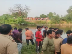 बरेली: नकटिया नदी में बाइक के साथ गिरे तीन युवक, एक की डूबकर मौत