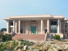 अयोध्या: इटावा के माधवेंद्र के पास मिली 1786 की 240 वर्ष पुरानी पांडुलिपि