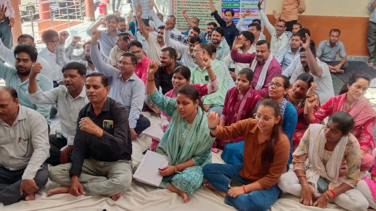 हरदोई: लेखपालों का कार्यबहिष्कार, खसरा रिपोर्ट और प्रमाण-पत्र पर रुकावट