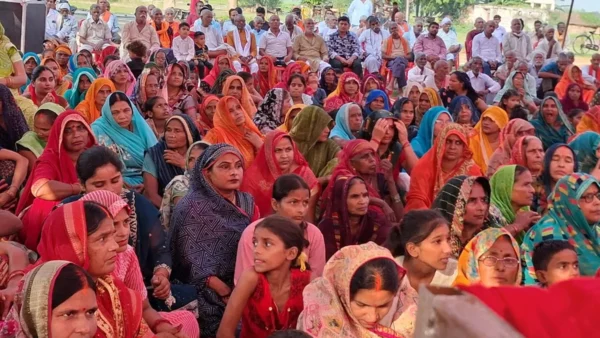 अमेठी: मां दुर्गन भवानी धाम में श्रीमद्भागवत कथा तीसरे दिन, सत्य और सेवा पर जोर
