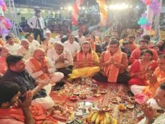अलीगढ़: रंगारंग आतिशबाजी के साथ श्री रामलीला महोत्सव-2026 का शुभारंभ, रोजाना 7:30 बजे मंचन