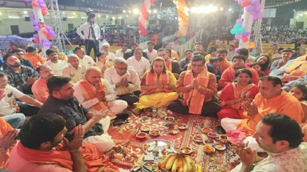 अलीगढ़: रंगारंग आतिशबाजी के साथ श्री रामलीला महोत्सव-2026 का शुभारंभ, रोजाना 7:30 बजे मंचन