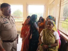 इटावा: 250 केवीए ट्रांसफार्मर की परेशानी से उदी उपकेंद्र पर हंगामा