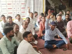 गोंडा: लेखपालों के बहिष्कार से किसान भटके, 17 अक्टूबर से चरणबद्ध हड़ताल