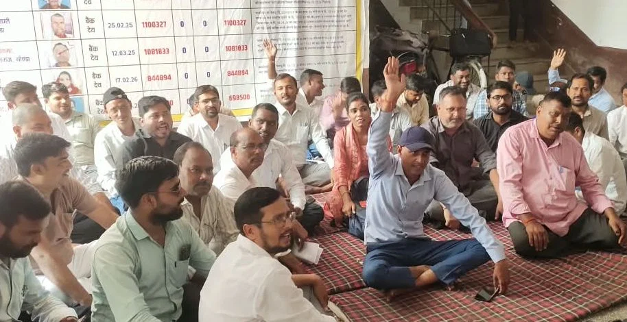 गोंडा: लेखपालों के बहिष्कार से किसान भटके, 17 अक्टूबर से चरणबद्ध हड़ताल