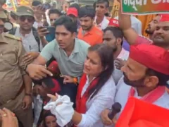 शामली: सपा का पैदल मार्च, शिव चौक पर आधे घंटे का हंगामा