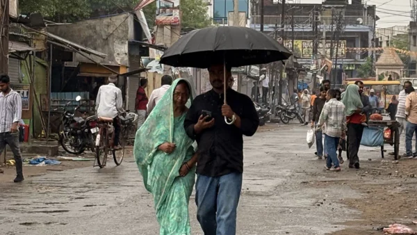 सिद्धार्थनगर: अप्रैल में सर्द हवाओं और बूंदाबांदी से किसान चिंतित