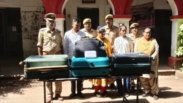झांसी: उत्कल एक्सप्रेस से पकड़े गए 3 तस्कर, 63 किलो गांजा बरामद