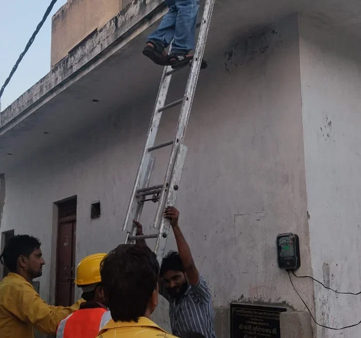 आगरा: खेरागढ़ की छापेमारी में 38 लोगों पर बिजली चोरी का केस दर्ज