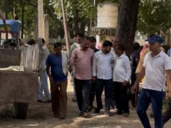 इटावा: बिरारी गांव में ट्रांसफार्मर फटने से सात दिन से बिजली बंद, ग्रामीणों ने उपकेंद्र घेराव किया