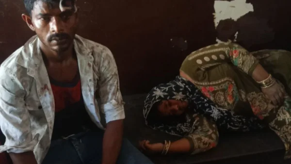 कासगंज: नरदोली में पैसे विवाद में दुकानदार ने दंपती को दौड़ा-दौड़ाकर पीटा
