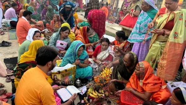 मऊ: महिलाओं ने निर्जला जीवित्पुत्रिका व्रत रखकर पुत्रों की दीर्घायु की कामना